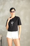 Taşlı Yaprak Desenli Pamuklu Taş Sallantılı T-shirt