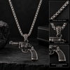 Vintage Revolver Figürlü Erkek Kolye – Gümüş Renk Zincirli Retro Tasarım