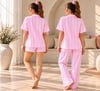 PEMBE ÇİZGİLİ EV GİYİMİ 6 LI SET (PANTALON/ŞORT/BLUZ/BÜSTİYER/ÇORAP/TOKA)