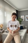 Kadın Premium %100 Pamuklu Çiçek Ve Metin Nakış İşlemeli Tişört