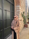 HR-1228H&R ButikKyl- Mosa Dal Desen Şallı Abaya Camel