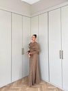 HR-0345H&R ButikFuş-Fulia Omuz Detaylı Desenli Elbise Kahve