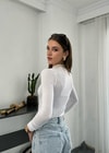 Uzun Kollu Dikiş Detaylı  Beyaz Bluz 