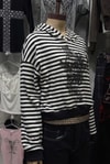 Beyaz Siyah Çizgili Gotik Skull Motifli Y2K Kapüşonlu Sweatshirt