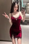 Bordo Gotik Haç Kolyeli Yırtmaç Detaylı Askılı Elbise 