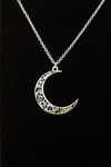 Silver Otantik Desenli Ay Kolye