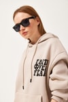 Oversize Kapüşonlu Kanguru Cepli Sweatshirt Bej