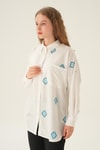 Beyaz Cepli Oversize Nakış Detay Gömlek 71481