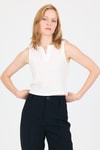 Beyaz  V Yaka Kolsuz Crop Bluz 8027
