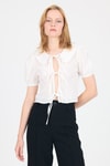 Bluz-Beyaz Bağlama Detaylı Bebe Yaka Crop Bluz 8064-rulem