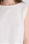 Bluz-Beyaz Keten Görünümlü %100 Pamuk Kolsuz Crop Bluz 3419-1-rulem