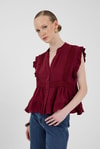 Bluz-Bordo Fırfır Kollu Dantel Detaylı %100 Pamuk Müslin Bluz 8039A-rulem