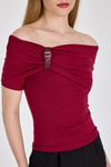 Bluz-Bordo Viskoz/Yumuşak Kumaş Madonna Yaka Toka Detaylı Bluz 1475-rulem