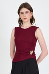 Bluz-Bordo Yan Toka Detaylı Büzgülü Kolsuz Bluz 020-rulem