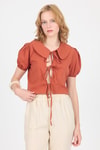 Bluz-Kiremit Bağlama Detaylı Bebe Yaka Crop Bluz 8064-rulem
