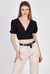 Bluz-Siyah Dantel Detaylı Bürümcük Kumaş Crop Bluz 2231-rulem