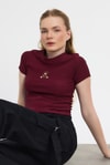 Bordo Ayıcık Nakışlı Kısa Kol Bluz 2199