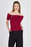Bordo Viskoz/Yumuşak Kumaş Madonna Yaka Toka Detaylı Bluz 1475
