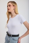Kadın Body-Beyaz Slim Fit Bisiklet Yaka Kısa Kollu Tişört 2214-rulem