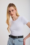 Kadın Body-Beyaz Slim Fit Bisiklet Yaka Kısa Kollu Tişört 2214-rulem