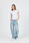 Kadın Body-Beyaz V Yaka Düğmeli Cep Detaylı Slim Fit Tişört 2213-rulem