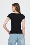 Kadın Body-Siyah V Yaka Düğmeli Cep Detaylı Slim Fit Tişört 2213-rulem