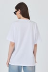 Kadın Tişört-Beyaz Yaka Yazı Baskılı Oversize Pamuklu Tişört 2150-34M-rulem