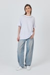Kadın Tişört-Beyaz Yaka Yazı Baskılı Oversize Pamuklu Tişört 2150-34M-rulem