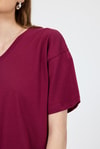 Kadın Tişört-Bordo V Yaka %100 Pamuk Comfort Fit Tişört 2143M-rulem