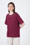 Kadın Tişört-Bordo Yaka Yazı Baskılı Oversize Pamuklu  Tişört 2150-34M-rulem