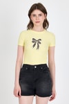 Kadın Tişört-Sarı Leopar Fiyonk Baskılı Taş Detaylı Slim Fit Crop Tişört 0549-1-rulem