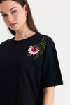 Kadın Tişört-Siyah Nakış Detay Oversize Tişört 2150-21-rulem