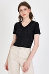 Kadın Tişört-Siyah Taş İşleme Detaylı V Yaka Slim Fit Tişört 0949-rulem