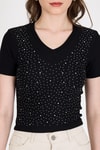 Kadın Tişört-Siyah Taş İşleme Detaylı V Yaka Slim Fit Tişört 0949-rulem