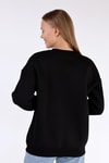Siyah Bisiklet Yaka Kalp Nakışlı Sweat 9175M