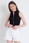 Siyah Fermuar Detaylı Kolsuz Crop Bluz 2226