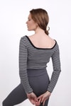 Siyah Kare Yaka Çizgili Crop Bluz 9904