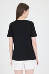 Siyah Yazı Kabartmalı Relaxed Fit Tişört 25224