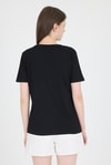 Siyah Yazı Kabartmalı Relaxed Fit Tişört 25224