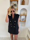 Siyah Blazer Yelek & Şort Etekli Takım