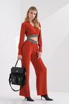 Cut Out Detaylı Logolu Lastikli Crop Bluz