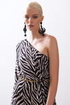 Desenli Saten Tek Kol Maxi Elbise