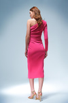 Tek Kollu Büzgülü Midi Boy Elbise