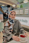 Betül'ün Pastel Kahve Dila Desen İpek Şal Tercihi
