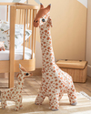 Baby Giraffe Dekoratif Kırlent Bej