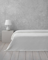 Endless Charm Jakarlı Çift Kişilik Pike 200x220 cm Beyaz