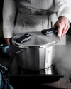 Fissler Vitaquick Glossy Düdüklü Tencere 6L Siyah