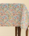 Flower Square Pvc Masa Örtüsü Beyaz