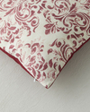 Marbling Dolgulu Kırlent 45x45 cm Bej – Bordo
