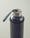 Top Bottle Cam Deri Kılıflı Şişe 500 ml Siyah